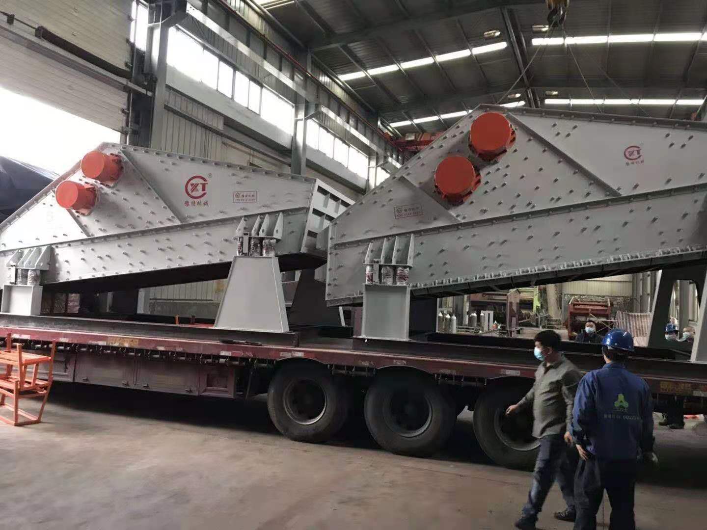 豫特科技圆振筛,水平筛,脱水筛,重型给料机发货现场实景照片